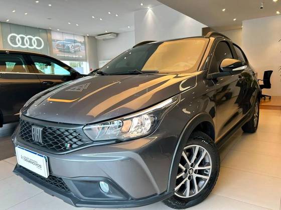 FIAT ARGO 1.3 FIREFLY FLEX TREKKING CVT FIAT ARGO 1.3 FIREFLY FLEX TREKKING CVT
